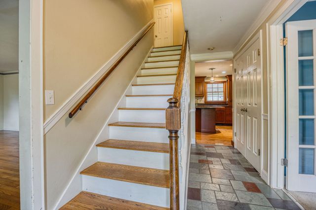 11 Brek Drive, Merrimack, NH 03054