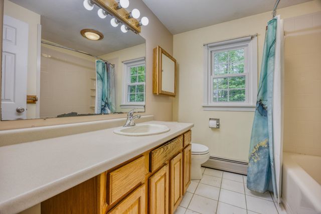 11 Brek Drive, Merrimack, NH 03054