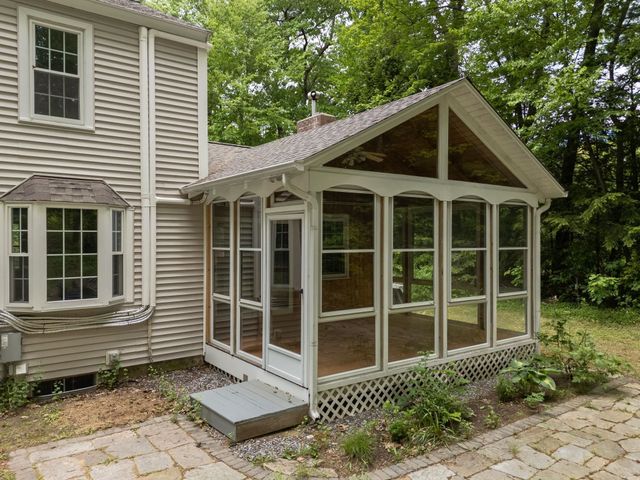 11 Brek Drive, Merrimack, NH 03054