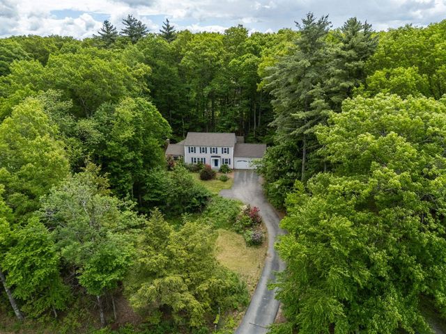 11 Brek Drive, Merrimack, NH 03054