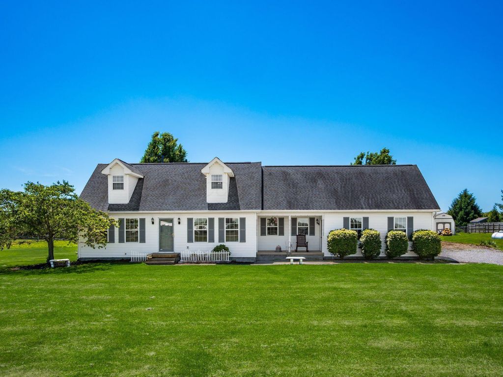 9736 Kilbourne Road, Sunbury, OH 43074