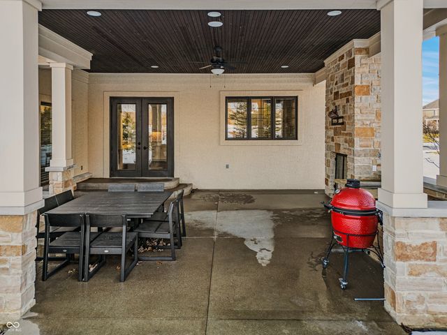 1023 Westview Point Drive, Columbus, IN 47201