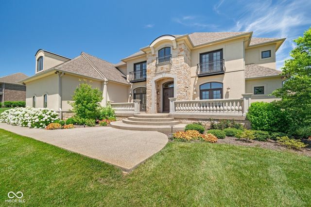 1023 Westview Point Drive, Columbus, IN 47201