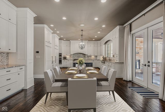 1023 Westview Point Drive, Columbus, IN 47201