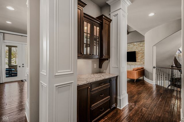 1023 Westview Point Drive, Columbus, IN 47201