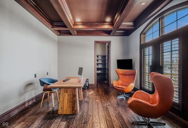 1023 Westview Point Drive, Columbus, IN 47201