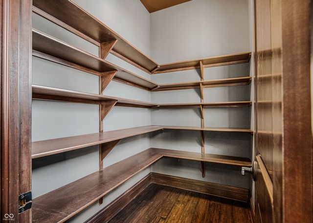 1023 Westview Point Drive, Columbus, IN 47201