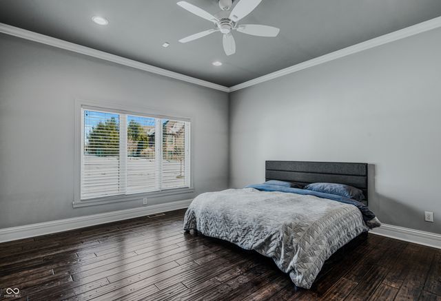 1023 Westview Point Drive, Columbus, IN 47201