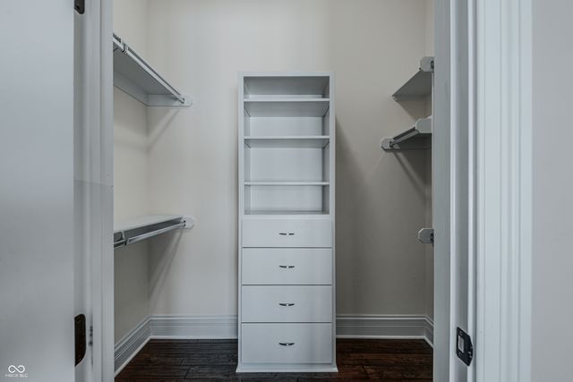 1023 Westview Point Drive, Columbus, IN 47201