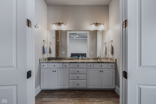 1023 Westview Point Drive, Columbus, IN 47201