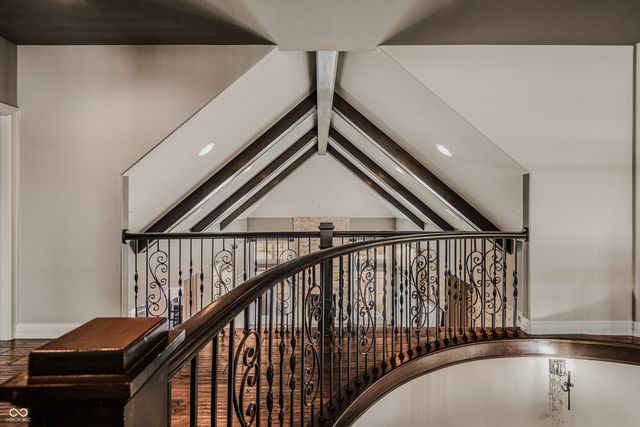 1023 Westview Point Drive, Columbus, IN 47201