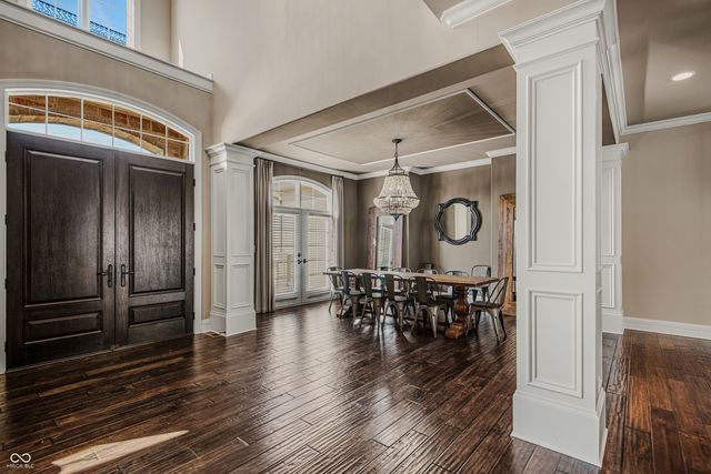 1023 Westview Point Drive, Columbus, IN 47201