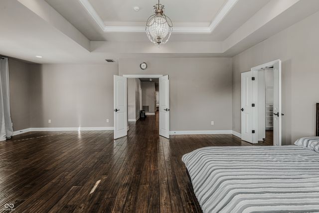 1023 Westview Point Drive, Columbus, IN 47201