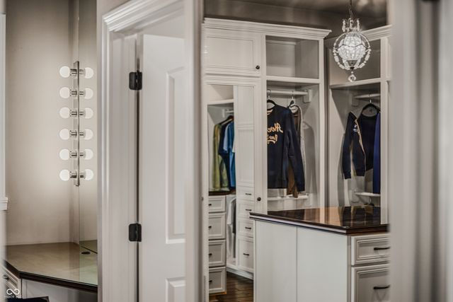 1023 Westview Point Drive, Columbus, IN 47201