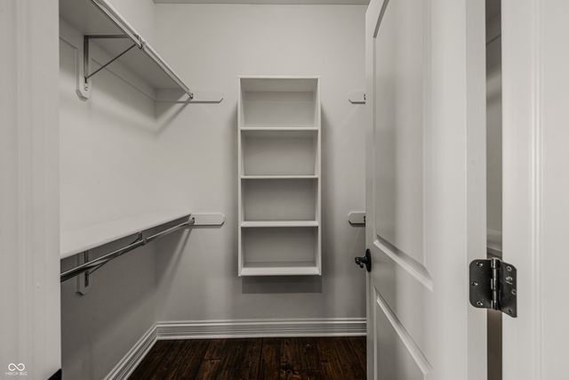 1023 Westview Point Drive, Columbus, IN 47201