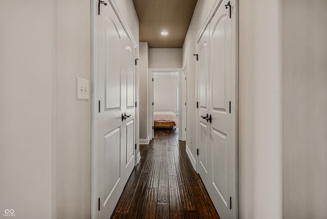 1023 Westview Point Drive, Columbus, IN 47201