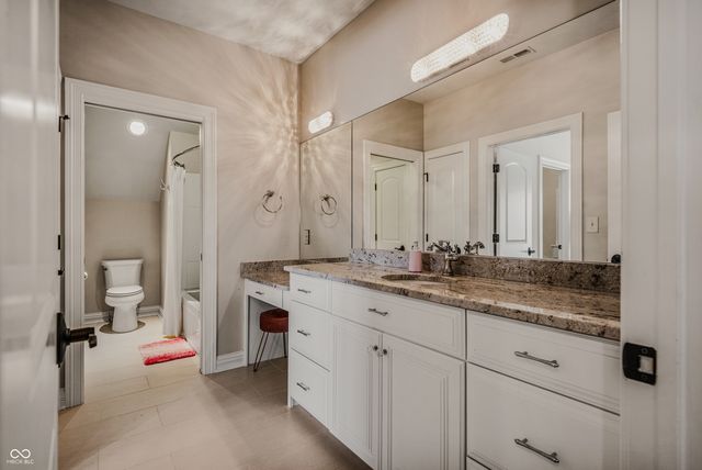 1023 Westview Point Drive, Columbus, IN 47201