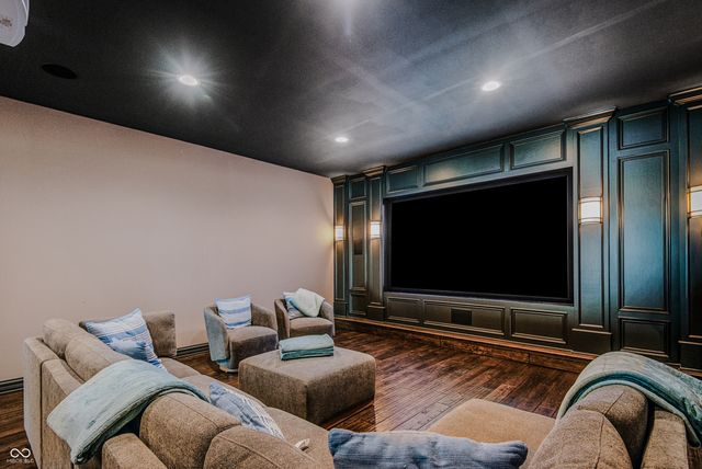 1023 Westview Point Drive, Columbus, IN 47201