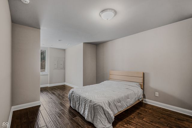 1023 Westview Point Drive, Columbus, IN 47201