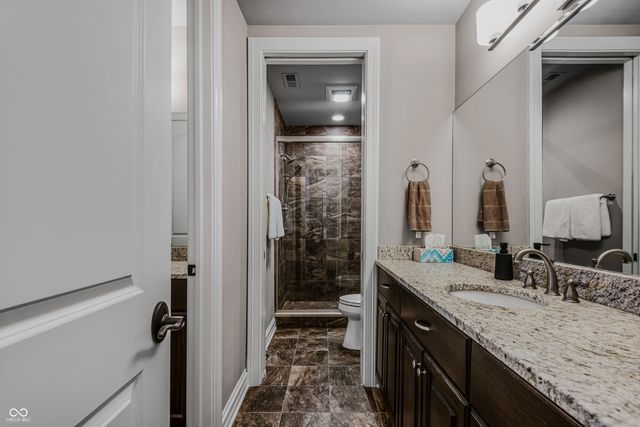 1023 Westview Point Drive, Columbus, IN 47201