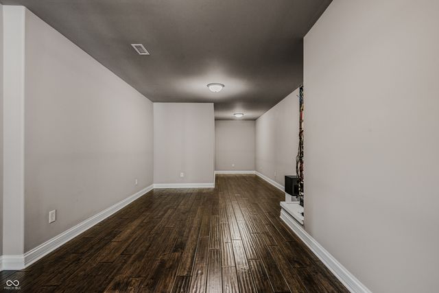 1023 Westview Point Drive, Columbus, IN 47201