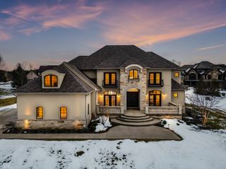 1023 Westview Point Drive, Columbus, IN 47201