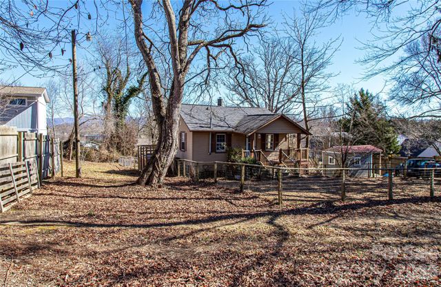 105 Adams Hill Road, Asheville, NC 28806