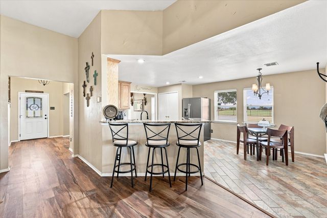 11555 Plainview Road, Krum, TX 76249