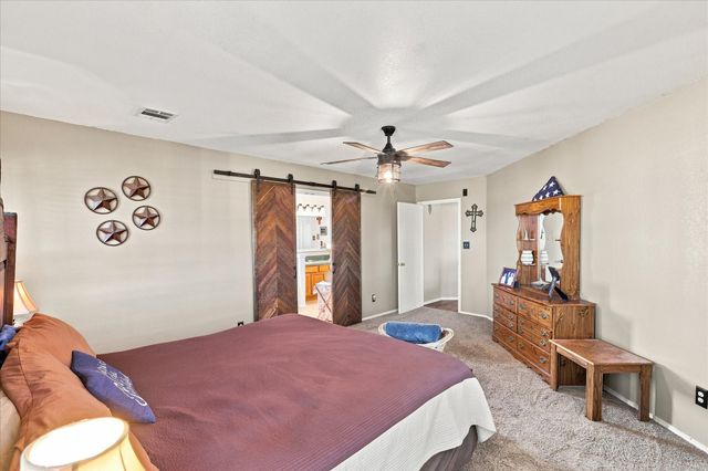 11555 Plainview Road, Krum, TX 76249