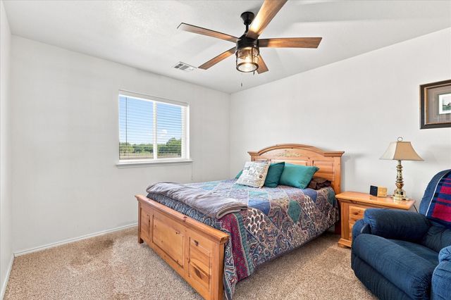 11555 Plainview Road, Krum, TX 76249