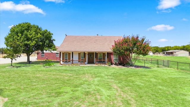11555 Plainview Road, Krum, TX 76249