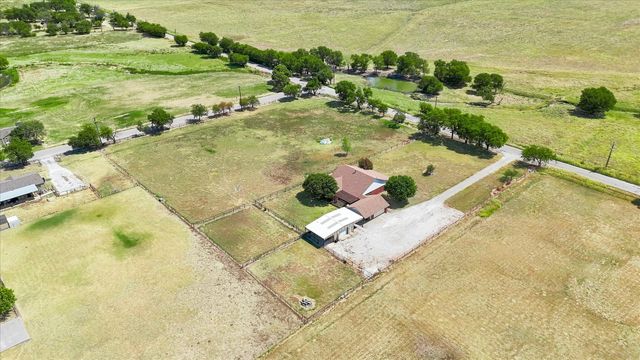 11555 Plainview Road, Krum, TX 76249