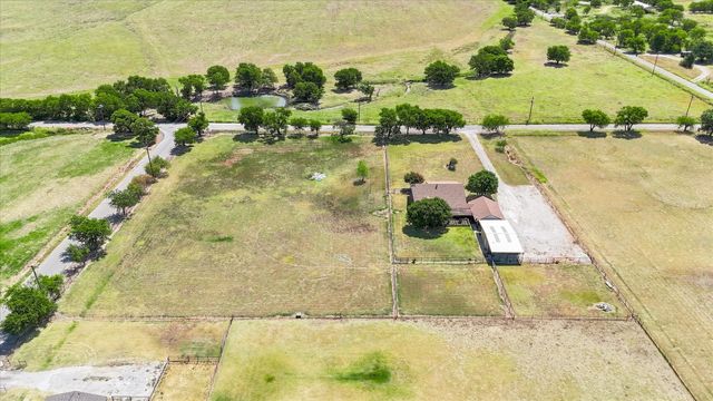 11555 Plainview Road, Krum, TX 76249
