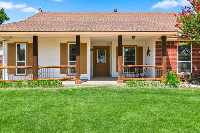 11555 Plainview Road, Krum, TX 76249