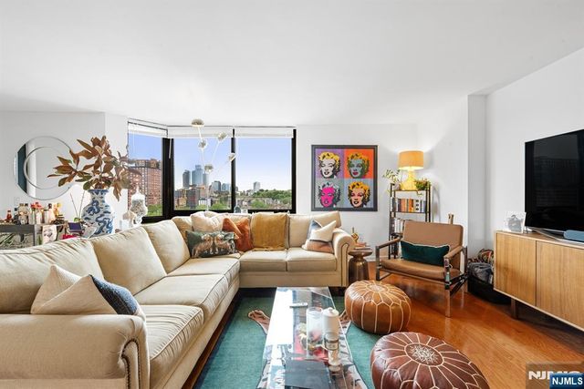 700 Grove Street 11E, Jersey City, NJ 07310