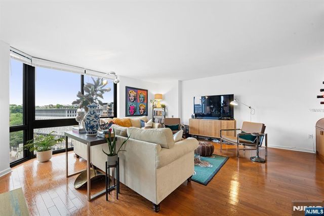700 Grove Street 11E, Jersey City, NJ 07310