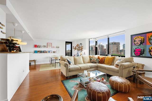 700 Grove Street 11E, Jersey City, NJ 07310