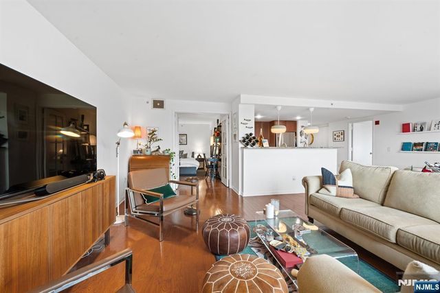 700 Grove Street 11E, Jersey City, NJ 07310