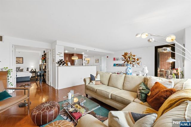 700 Grove Street 11E, Jersey City, NJ 07310