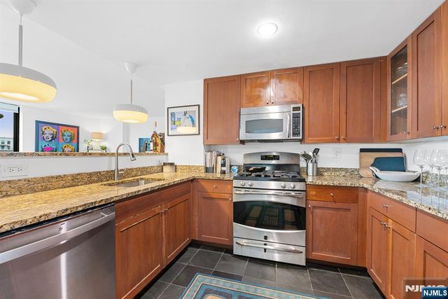 700 Grove Street 11E, Jersey City, NJ 07310