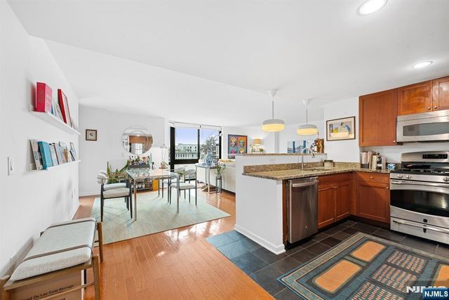700 Grove Street 11E, Jersey City, NJ 07310