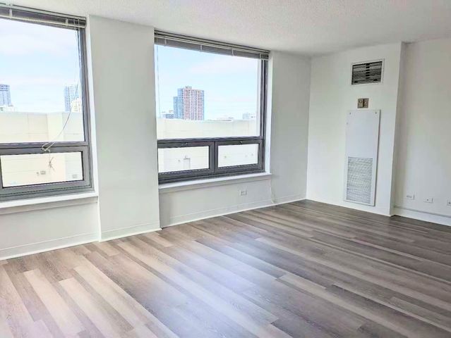 440 N Wabash Avenue 2003, Chicago, IL 60611