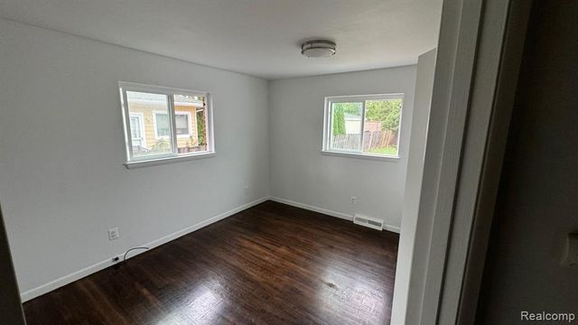 254 Redwood Drive, Troy, MI 48083