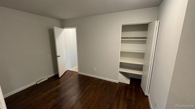 254 Redwood Drive, Troy, MI 48083