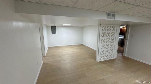 254 Redwood Drive, Troy, MI 48083