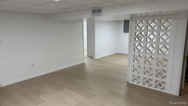 254 Redwood Drive, Troy, MI 48083