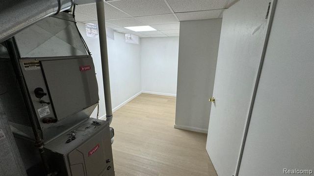 254 Redwood Drive, Troy, MI 48083