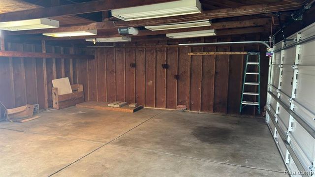 254 Redwood Drive, Troy, MI 48083