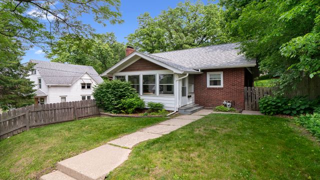 931 C Street, Rockford, IL 61107