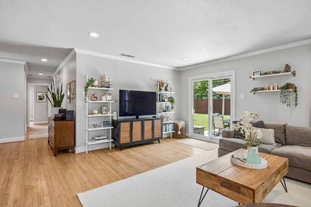 11328 Flamingo Lane, Dallas, TX 75218